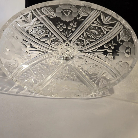 Bombonera de Cristal Embossed Clear Crystal Candy Dish with Lid - Picture 7 of 8